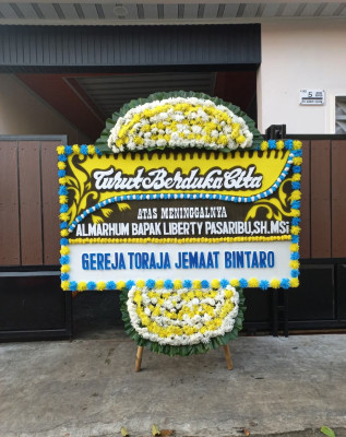 Papan Bunga Duka di Pahlawan